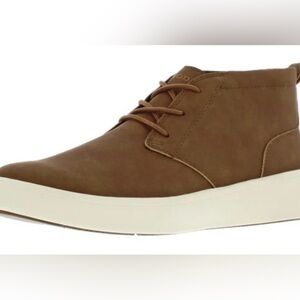 Izod Men's Tan Palmer Chukka Boots with White Sole size 8